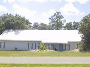 9520 Oakwood Dr, Lake Wales, FL 33898