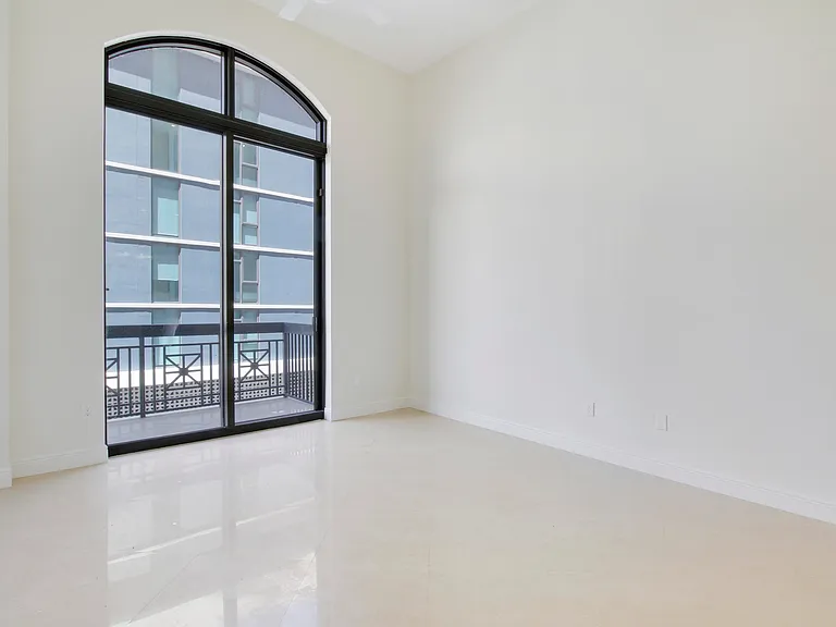 701 S Olive Ave #316 — Photo 13