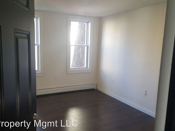 4th image of 88-90 Schley St #1L