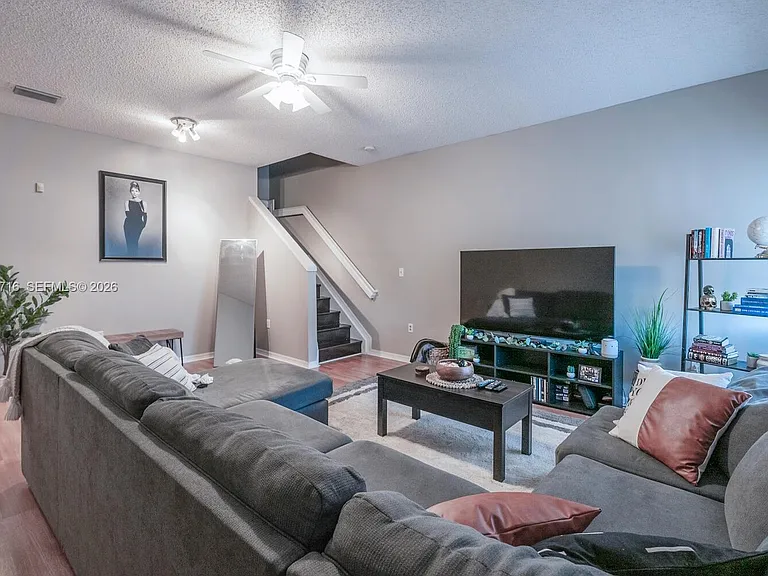 2203 SE 23rd Ter #2203 — Photo 3