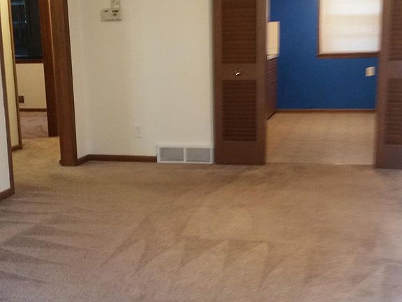 5th image of 908 E 84th St