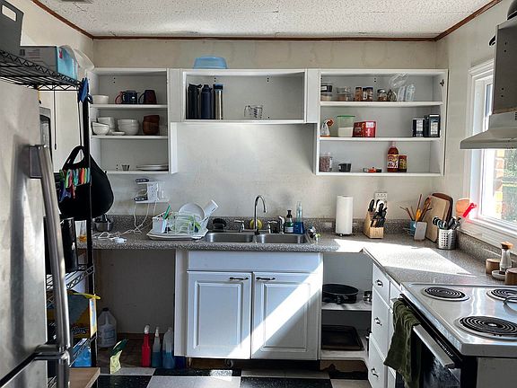 2nd image of 3125 Francine Dr