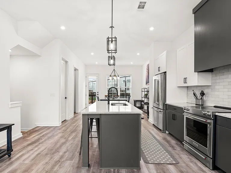 5716 California Ave — Photo 13