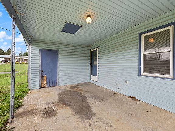 5th image of 36 Pine St