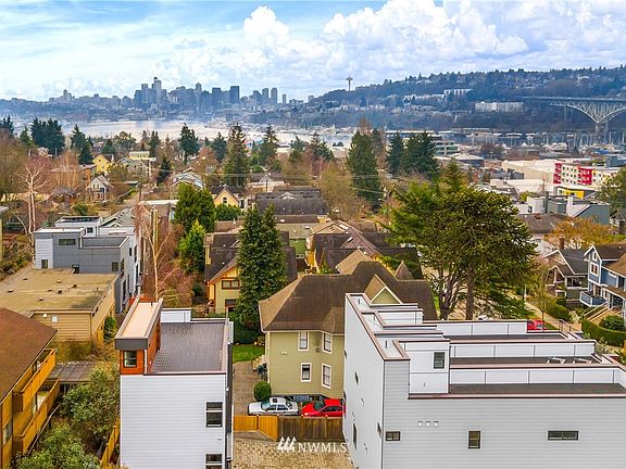 3rd image of 3840 A Ashworth Avenue N