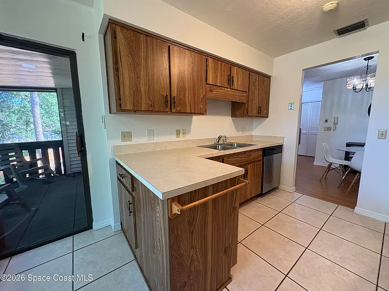 9020 York Ln #10H — Photo 7