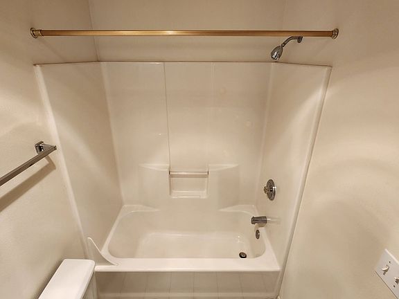 3rd image of 1322 1324 Country Glen Ave NE #1322