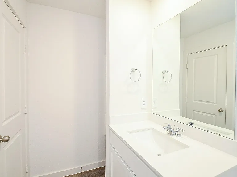 8047 Marchese Dr — Photo 15