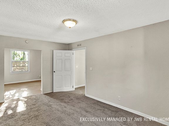 2nd image of 1904 Riverview St