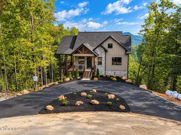 523 Percussion Ct, Sevierville, TN 37862