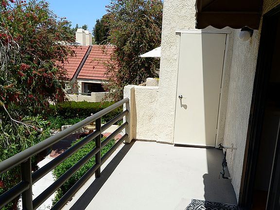 Balcony off the kitchen