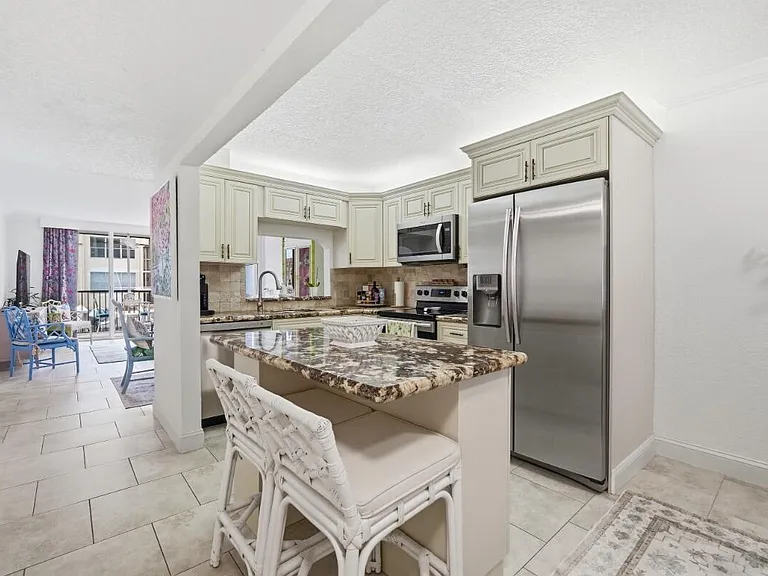 777 S Federal Hwy #104-L — Photo 5