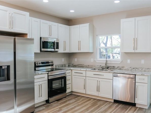 404 Hogart St, Franklin, VA 23851