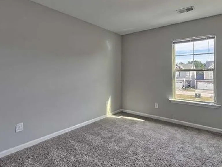637 Dawsons Park Way — Photo 7