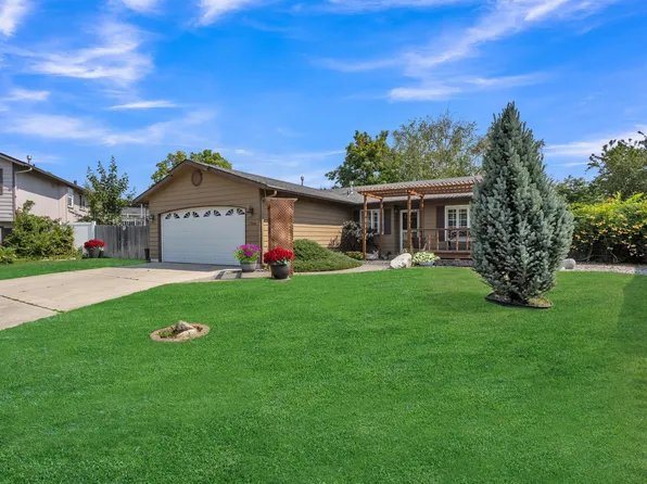 1704 N Trellis Ct, Post Falls, ID 83854