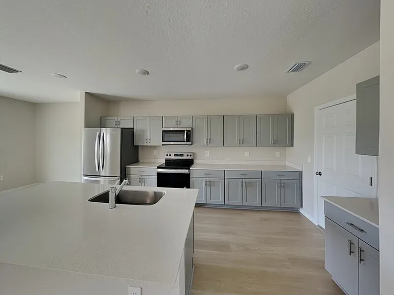 4075 Gardenia Ave — Photo 7