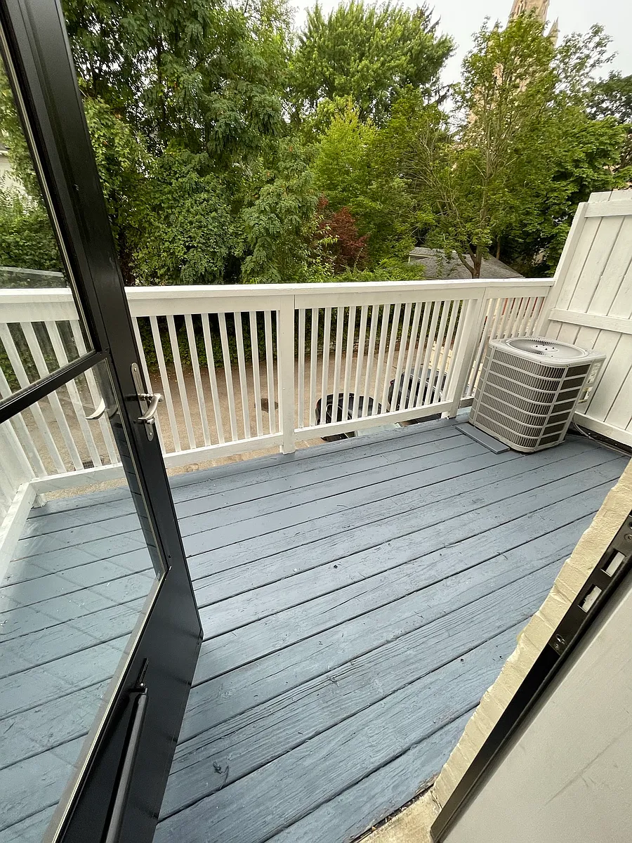 Building Photo - 6332 Marchand St #2