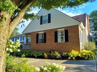 21011 Shelburne Rd, Shaker Heights, OH 44122