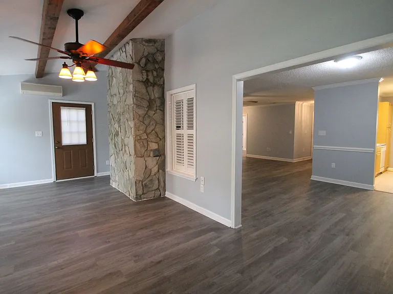 806 Beech Dr — Photo 14