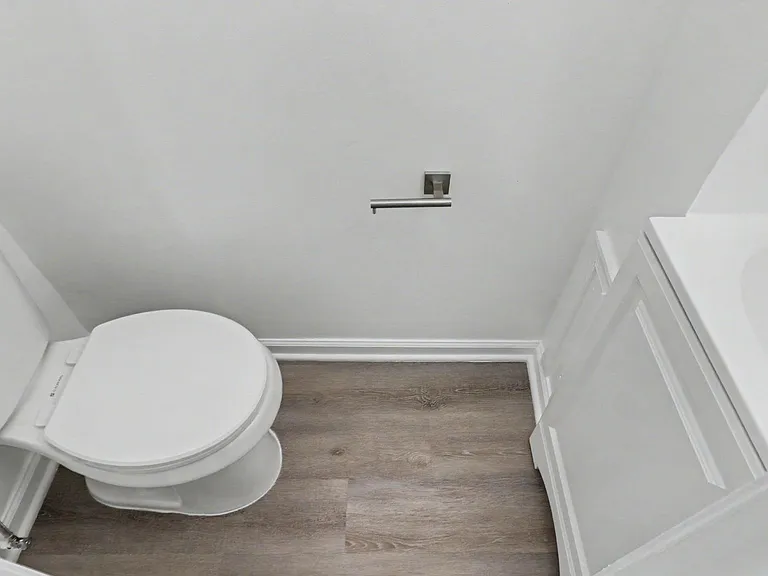 1028 Kenyon St NW — Photo 7