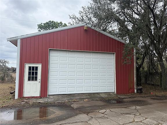 3rd image of 3970 E Knights Griffin Rd
