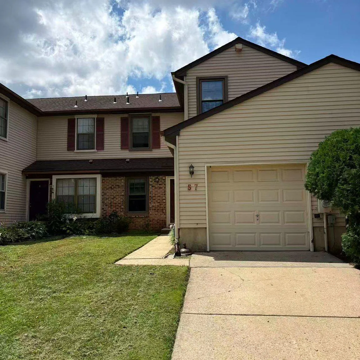 2 bed, 2.5 bath, 1680 sqft, $2,600 — Photo 1