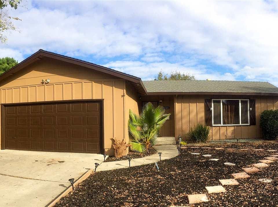 2nd image of 1820 Devin Dr