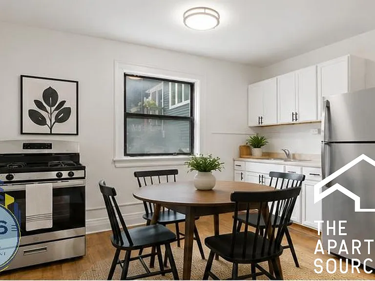 7355 N Damen Ave #4 — Photo 1