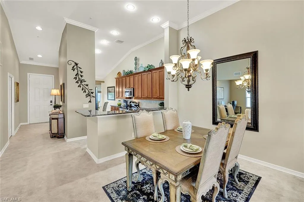 2 bed, 2.0 bath, 1621 sqft, $7,500 — Photo 3