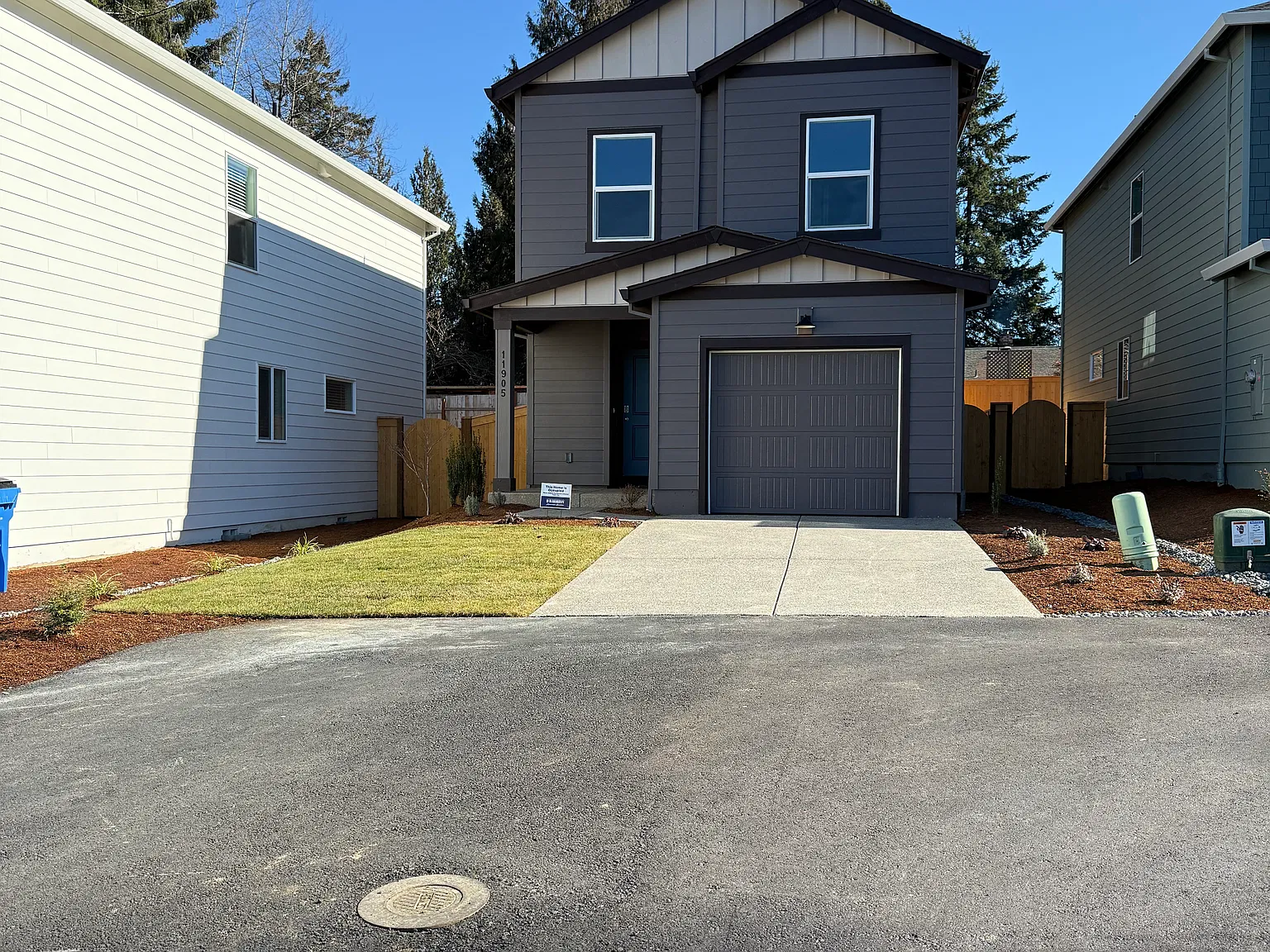 11905 NE 60th Ave — Photo 1