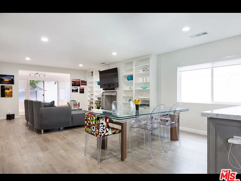 5740 Vantage Ave — Photo 4