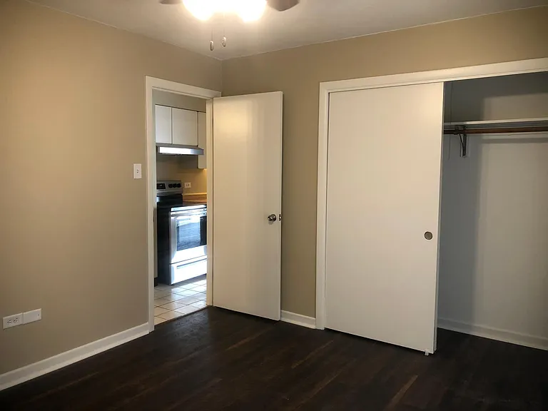 5640 S Archer Ave #1 — Photo 21