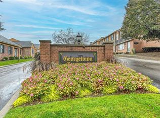 37 Dunbridge Hts, Fairport, NY 14450