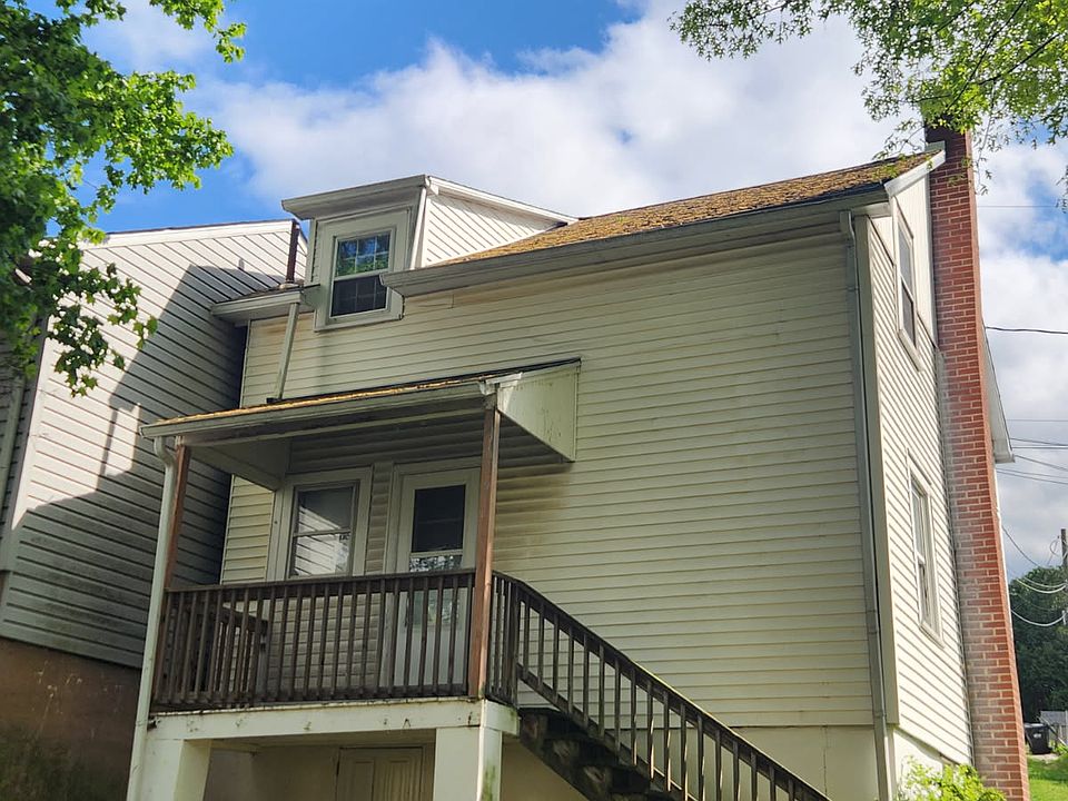 2nd image of 502 E 1st St