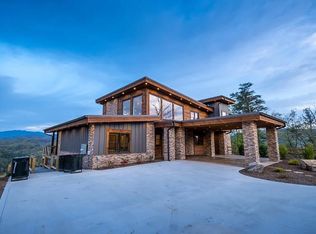 2324 Mimosa Dr, Sevierville, TN 37862