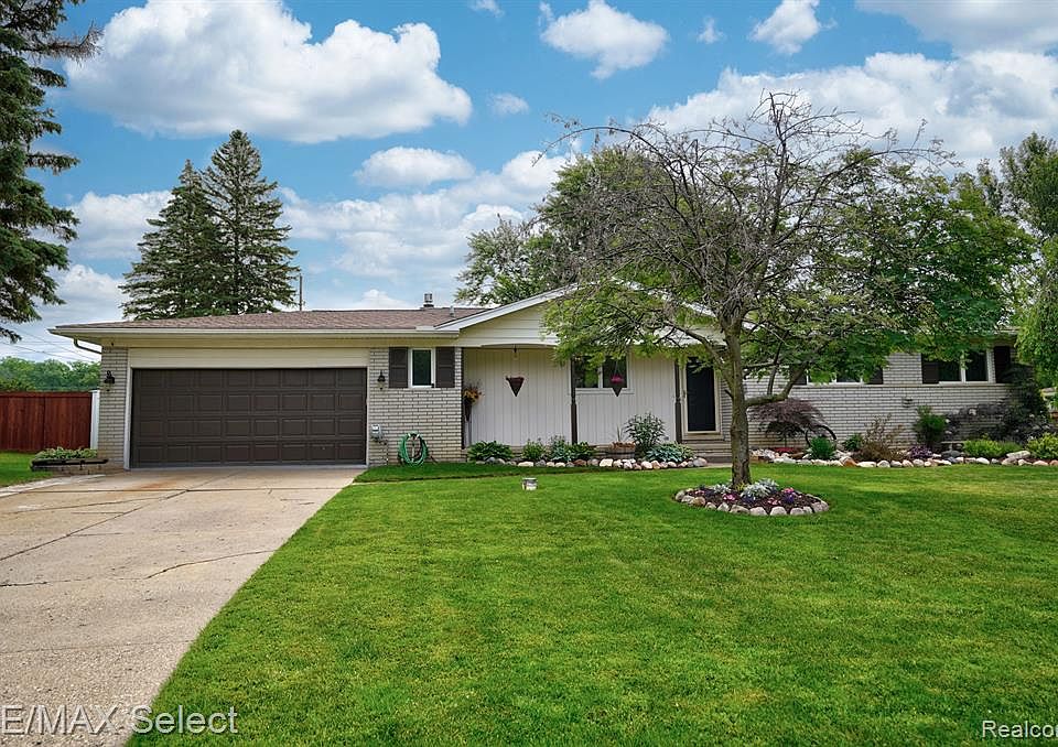 1st image of 4477 Saint Martins Dr