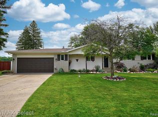 4477 Saint Martins Dr, Flint, MI