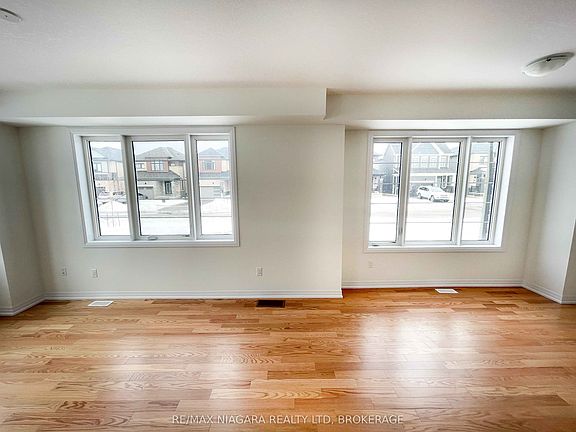 5th image of 15 Peach St #23