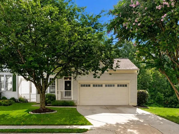 6547 Creek Run Dr, Centreville, VA 20121