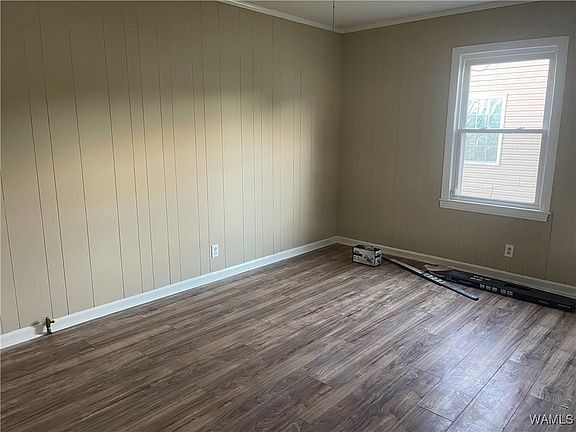 2nd image of 70 Juanita Dr