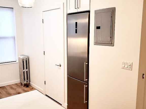 4th image of 34-17 42nd St #3