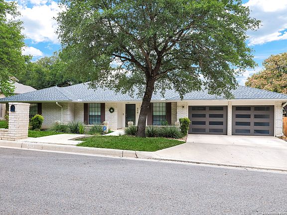 2nd image of 319 TWISTED WOOD DR