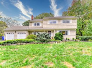 1028 Hoover Dr, North Brunswick, NJ