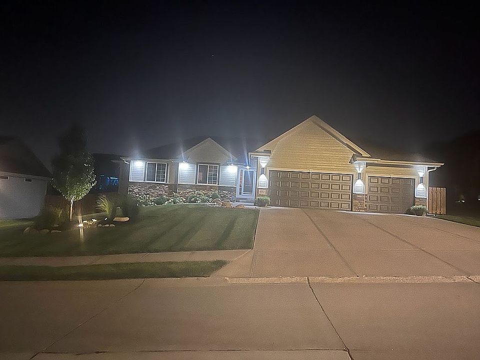 2nd image of 6001 N 152nd Ave