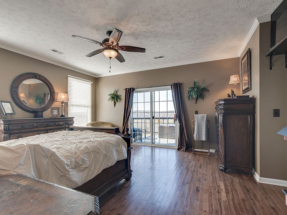 22nd image of 327 Stoneybrook Rd