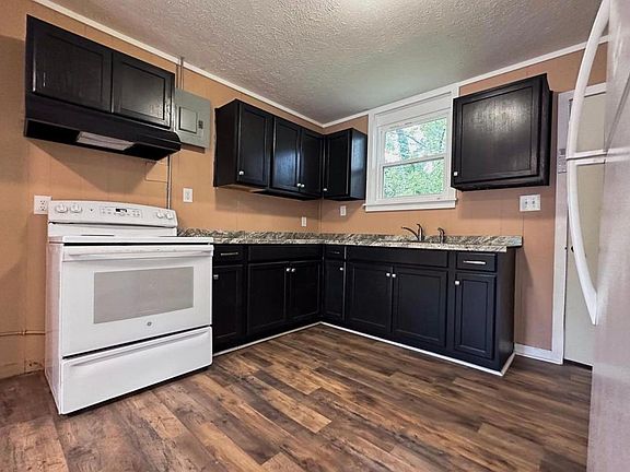 2nd image of 1005 W Orange St #A