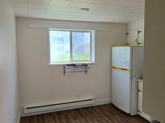 2nd image of 310 Moonlite Dr #8