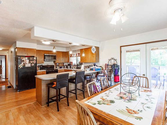5th image of 5335 SE Sierra Vista Dr
