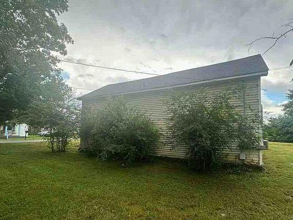 3rd image of 434 Rogers St