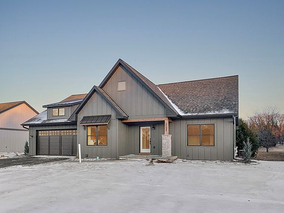3rd image of 10632 Cove Ln #5
